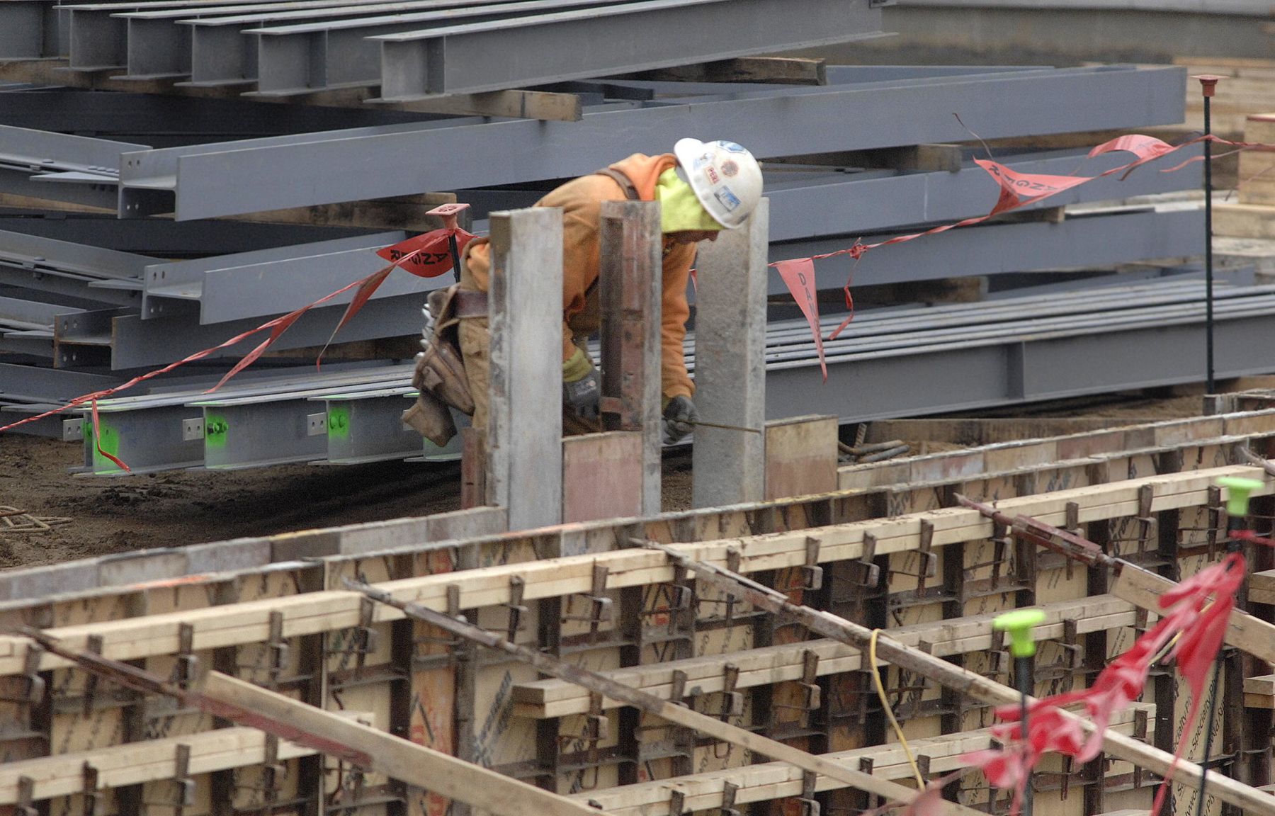 032520-blm-loc-5virusconstruction